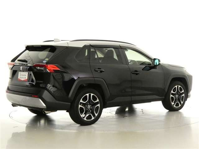 RAV42.0 アドベンチャー 4WD