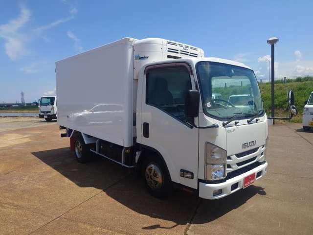エルフ冷蔵冷凍車
