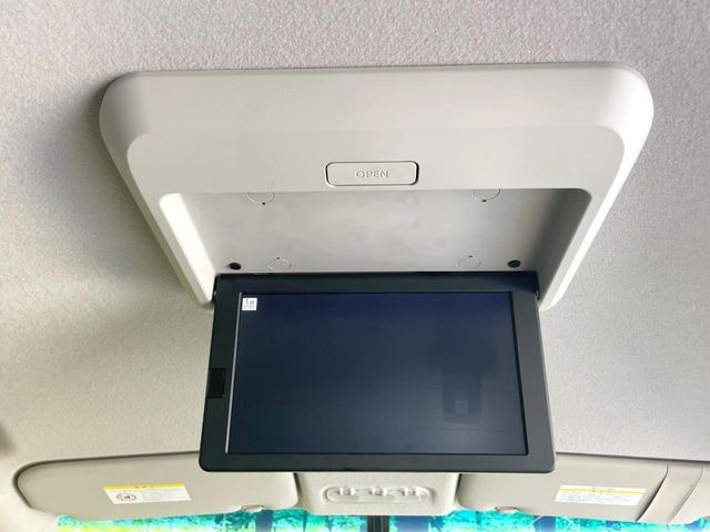 セレナ2.0 ハイウェイスター Vセレクション+Safety S-HYBRID