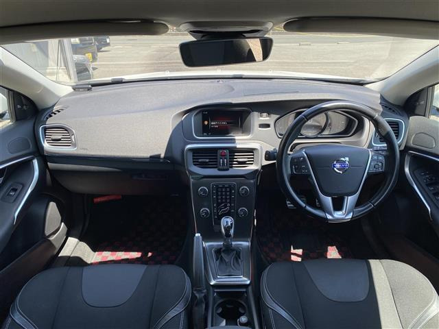 V40