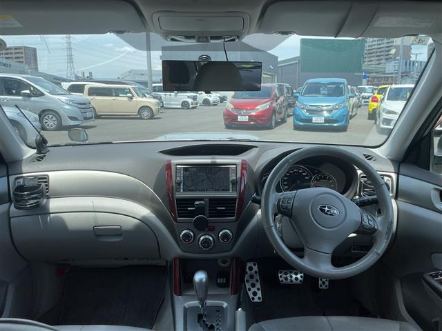 フォレスター2.0 XT プラチナレザーセレクション 4WD