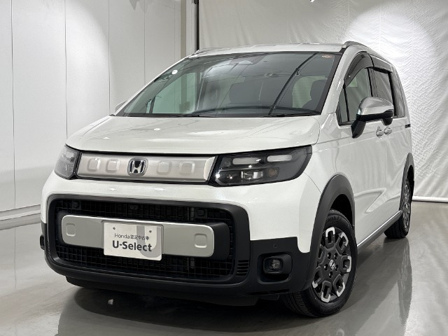 フリード1.5 e:HEV クロスター 4WD
