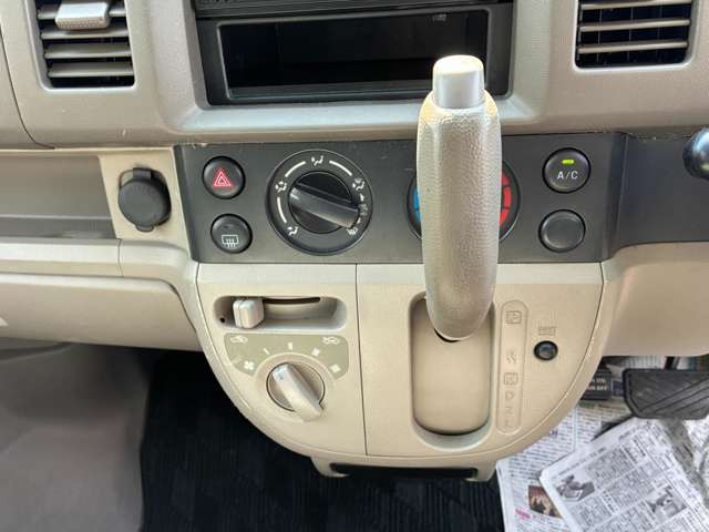 NV100クリッパーDX ハイルーフ 4WD