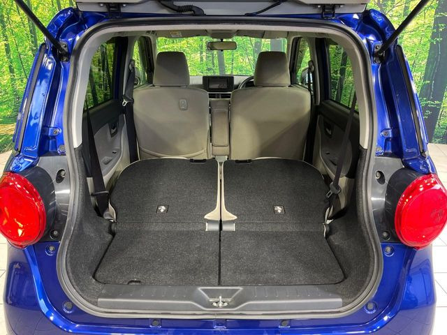 普段のお買い物や通勤、送迎等に十分な荷室スペースを確保しております。セカンドシートを倒すと、大きな荷物の積載も可能です♪