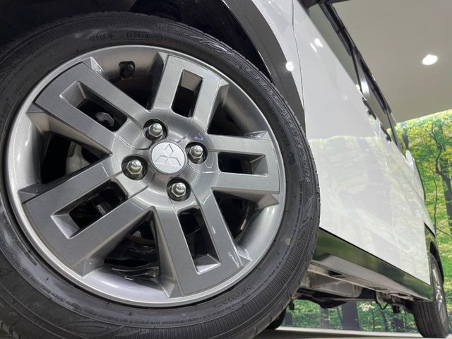�y���������C���`�A���~�z�C�[���z�O�ςɃ}�b�`���������A���~�z�C�[���𑕒����Ă���܂��B�e��ЊO�A���~�z�C�[����A�X�^�b�h���X�^�C�����戵�����Ă���܂��B���񂲑��k����������