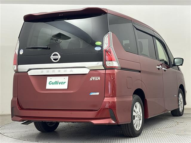 セレナ2.0 ハイウェイスター Vセレクション 4WD