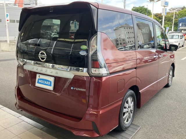 セレナ1.2 e-POWER ハイウェイスターV