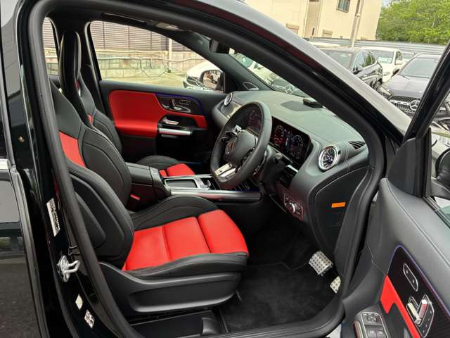 GLAクラスAMG GLA45 S 4マチックプラス 4WD
