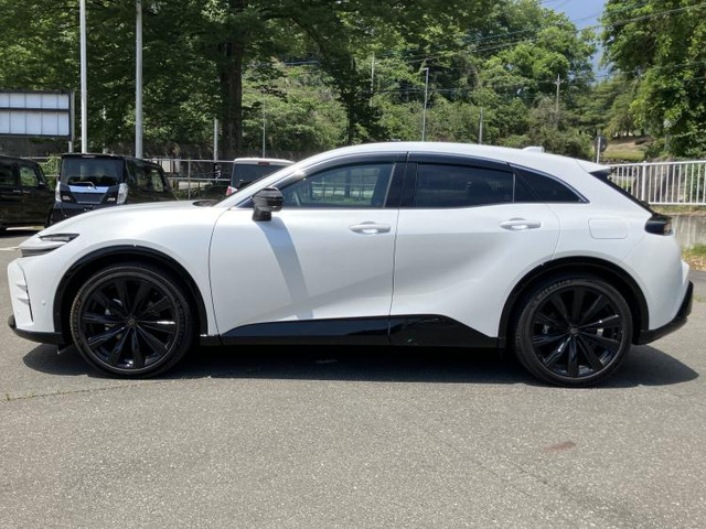 クラウンスポーツ2.5 Z E-Four 4WD