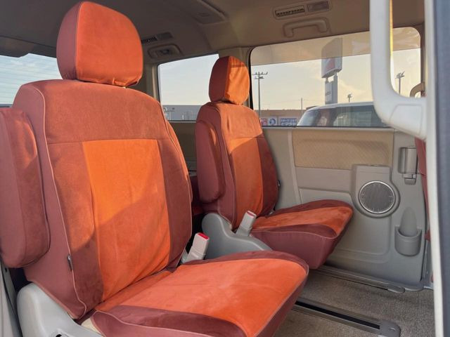 ���ڒ����̓E�H�[�N�X���[�ƂȂ��Ă���܂��B���ڂƎO��ڂ̈ړ�����~�肪�Ƃ��Ă��y�ɂȂ�̂ŁA���~��̍ۂ��X�g���X�������邱�Ƃ͂���܂����