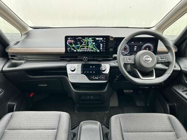 セレナ1.4 e-POWER ハイウェイスターV