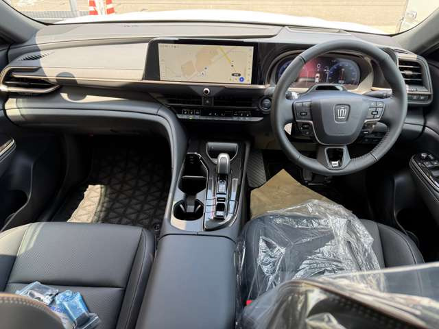 クラウンスポーツ2.5 Z E-Four 4WD