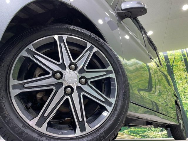 �y����15�C���`�A���~�z�C�[���z�O�ςɃ}�b�`���������A���~�z�C�[���𑕒����Ă���܂��B�e��ЊO�A���~�z�C�[����A�X�^�b�h���X�^�C�����戵�����Ă���܂��B���񂲑��k����������