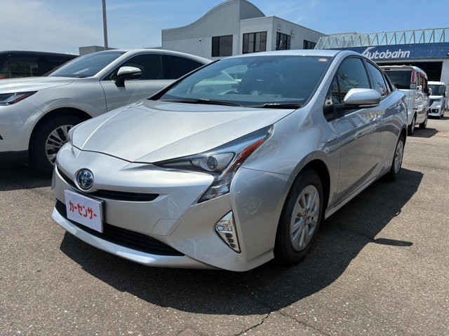 プリウス1.8 S