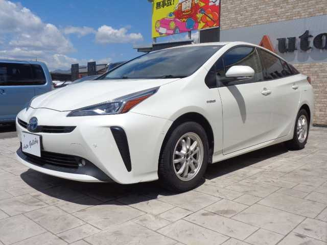 プリウス1.8 A E-Four 4WD