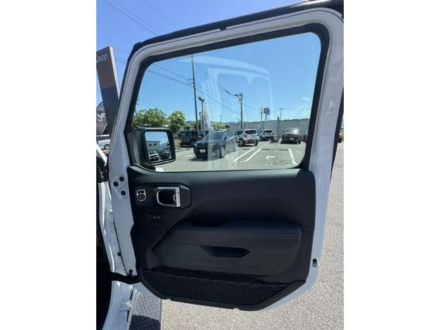 ラングラーアンリミテッド サハラ 4WD