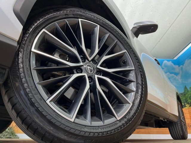 �y����20�C���`�A���~�z�C�[���z�O�ςɃ}�b�`���������A���~�z�C�[���𑕒����Ă���܂��B�e��ЊO�A���~�z�C�[����A�X�^�b�h���X�^�C�����戵�����Ă���܂��B���񂲑��k����������