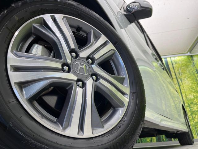 �y����16�C���`�A���~�z�C�[���z�O�ςɃ}�b�`���������A���~�z�C�[���𑕒����Ă���܂��B�e��ЊO�A���~�z�C�[����A�X�^�b�h���X�^�C�����戵�����Ă���܂��B���񂲑��k����������