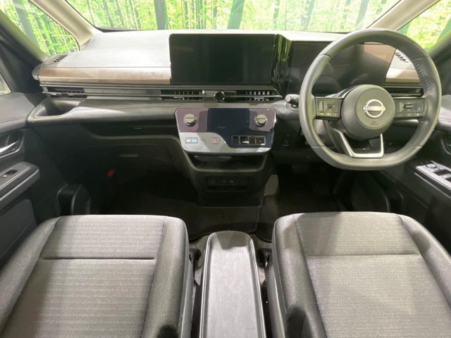 セレナ1.4 e-POWER ハイウェイスターV
