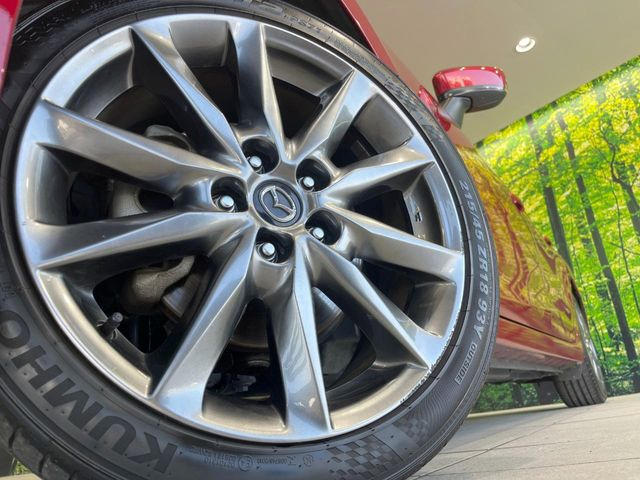 �y����18�C���`�A���~�z�C�[���z�O�ςɃ}�b�`���������A���~�z�C�[���𑕒����Ă���܂��B�e��ЊO�A���~�z�C�[����A�X�^�b�h���X�^�C�����戵�����Ă���܂��B���񂲑��k����������