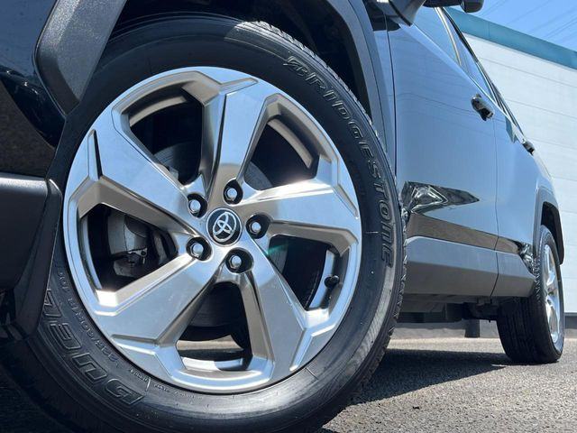 �y����18�C���`�A���~�z�C�[���z�O�ςɃ}�b�`���������A���~�z�C�[���𑕒����Ă���܂��B�e��ЊO�A���~�z�C�[����A�X�^�b�h���X�^�C�����戵�����Ă���܂��B���񂲑��k����������