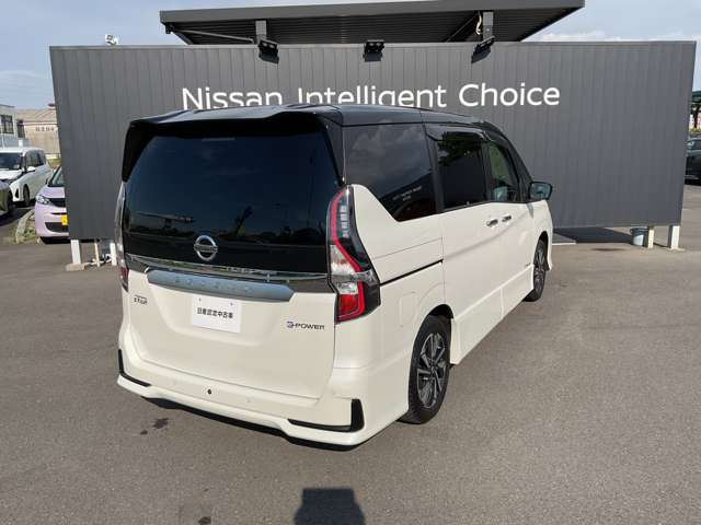 セレナ1.2 e-POWER ハイウェイスターV