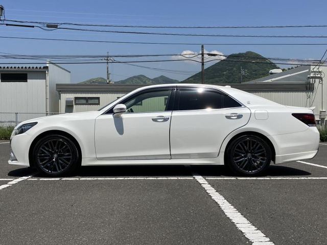 クラウンアスリートハイブリッド 2.5 S ブラックスタイル