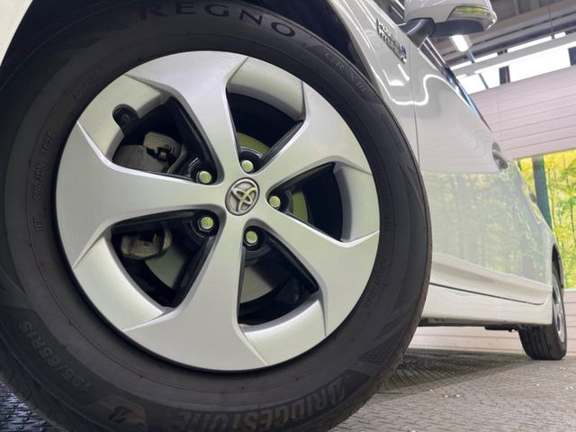 �y����15�C���`�A���~�z�C�[���z�O�ςɃ}�b�`���������A���~�z�C�[���𑕒����Ă���܂��B�e��ЊO�A���~�z�C�[����A�X�^�b�h���X�^�C�����戵�����Ă���܂��B���񂲑��k����������