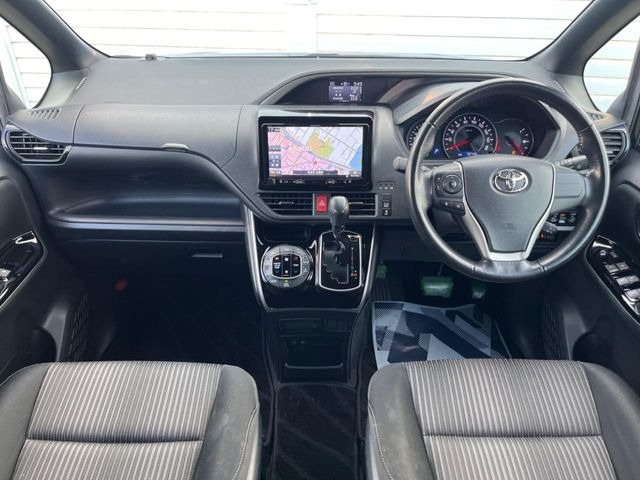 ヴォクシー2.0 ZS 煌