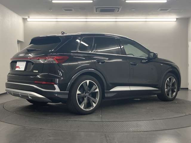Q4 e-tron40 Sライン