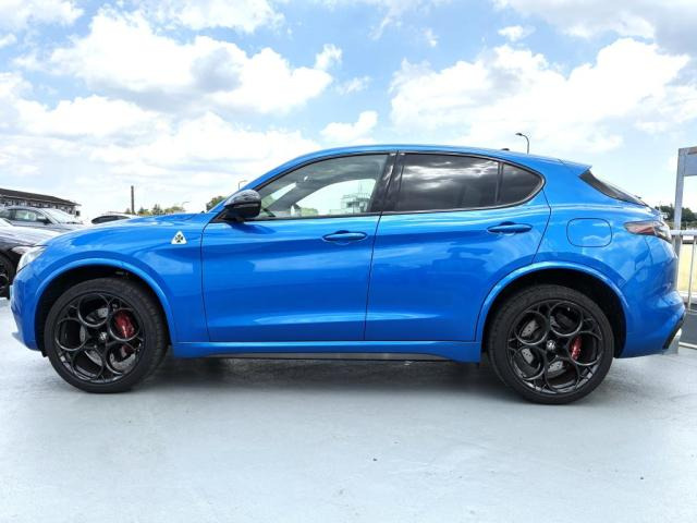 ステルヴィオ2.9 V6 ビターボ クアドリフォリオ 4WD