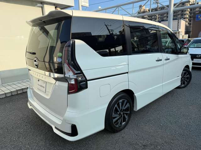 セレナ2.0 ハイウェイスターV