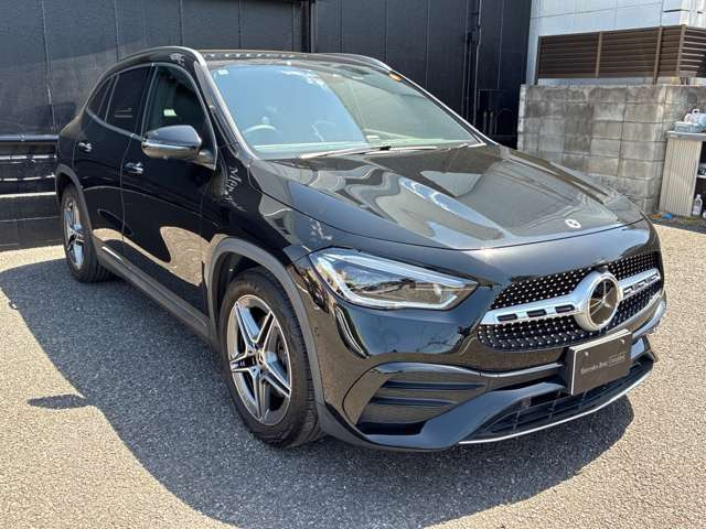 GLAクラスGLA200d 4マチック AMGラインパッケージ 4WD