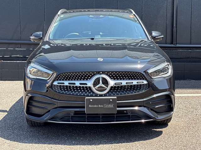 GLAクラスGLA200d 4マチック AMGラインパッケージ 4WD