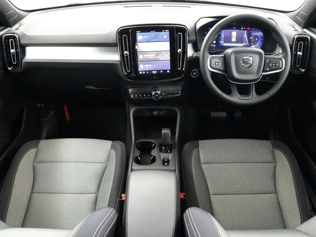 XC40プラス B3