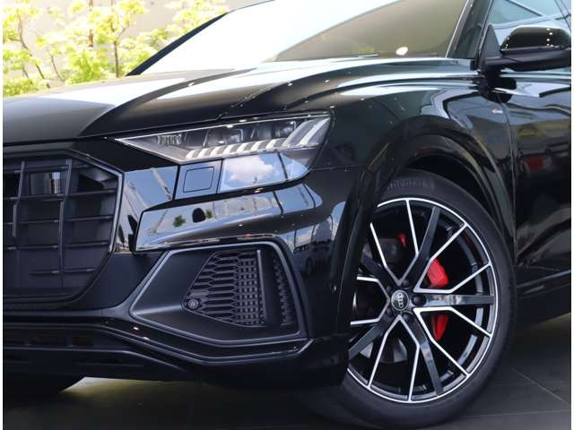 Q855 TFSI クワトロ Sライン 4WD