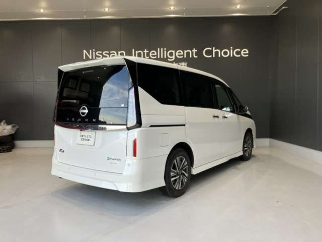 セレナ1.4 e-POWER ハイウェイスターV