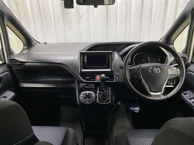 ヴォクシー2.0 ZS 煌II 4WD