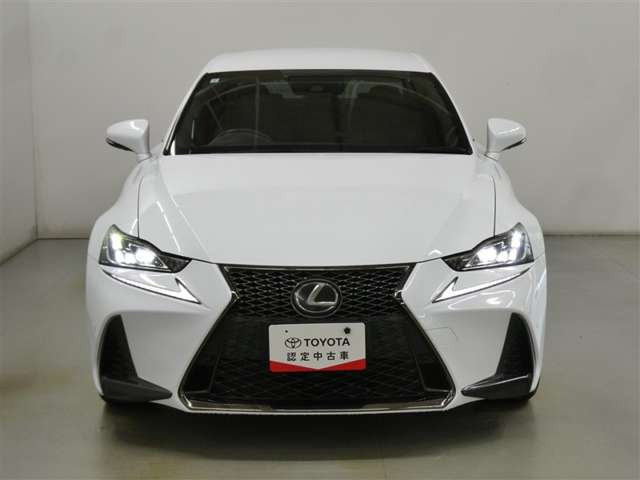 IS200t Fスポーツ