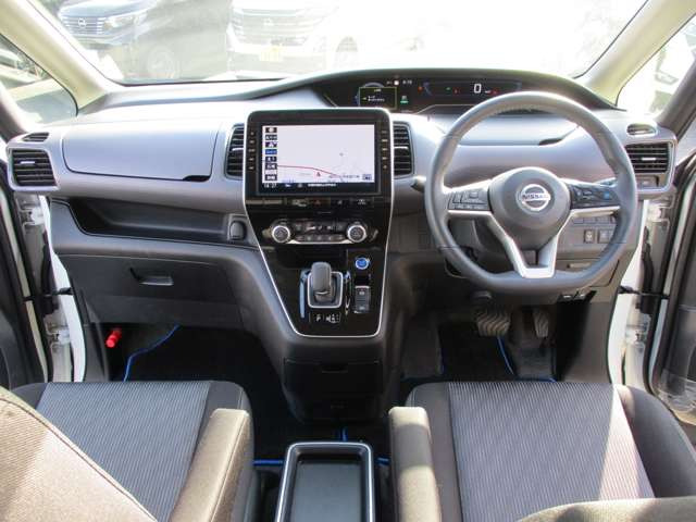 セレナ1.2 e-POWER ハイウェイスターV
