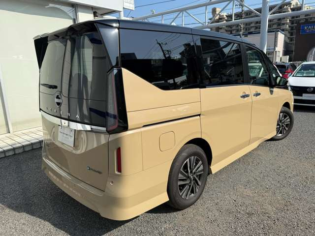 セレナ1.4 e-POWER ハイウェイスターV