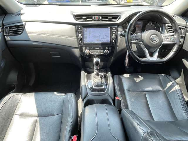 エクストレイル2.0 20Xi ハイブリッド レザーエディション 4WD