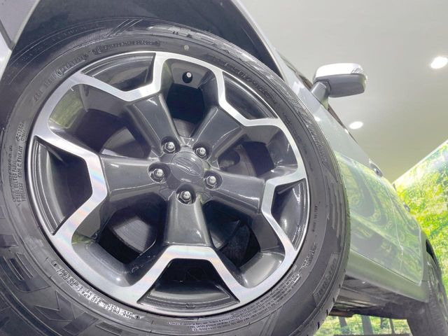 �y����17�C���`�A���~�z�C�[���z�O�ςɃ}�b�`���������A���~�z�C�[���𑕒����Ă���܂��B�e��ЊO�A���~�z�C�[����A�X�^�b�h���X�^�C�����戵�����Ă���܂��B���񂲑��k����������