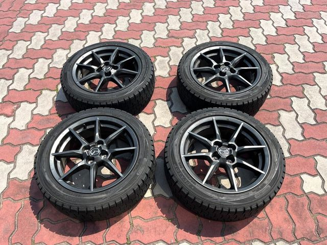 �y����16�C���`�A���~�z�C�[���z�O�ςɃ}�b�`���������A���~�z�C�[���𑕒����Ă���܂��B�e��ЊO�A���~�z�C�[����A�X�^�b�h���X�^�C�����戵�����Ă���܂��B���񂲑��k����������