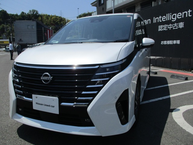 セレナ1.4 e-POWER ハイウェイスターV