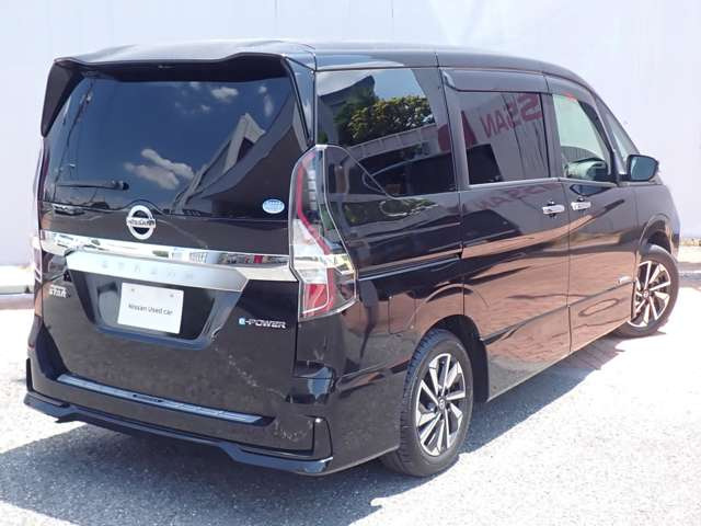 セレナ1.2 e-POWER ハイウェイスターV