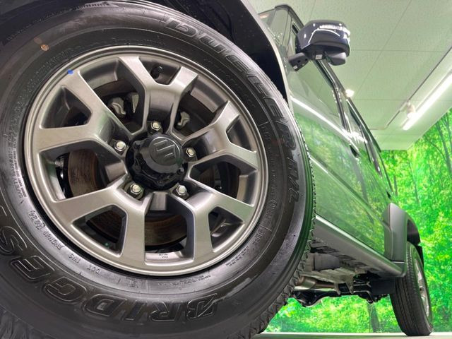 �y15�C���`�A���~�z�C�[���z�O�ςɃ}�b�`�����A���~�z�C�[���𑕒����Ă���܂��B�e��A���~�z�C�[����A�X�^�b�h���X�^�C�����戵�����Ă���܂��B���񂲑��k����������