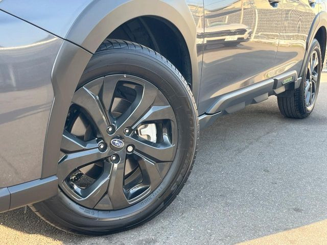 �y����18�C���`�A���~�z�C�[���z�O�ςɃ}�b�`���������A���~�z�C�[���𑕒����Ă���܂��B�e��ЊO�A���~�z�C�[����A�X�^�b�h���X�^�C�����戵�����Ă���܂��B���񂲑��k����������