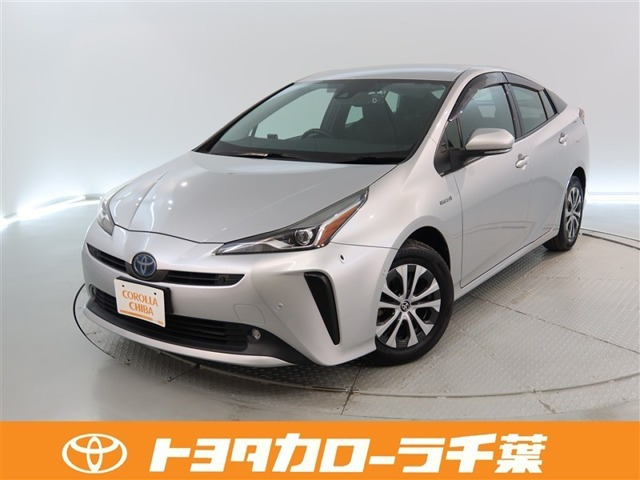 プリウス1.8 A E-Four 4WD