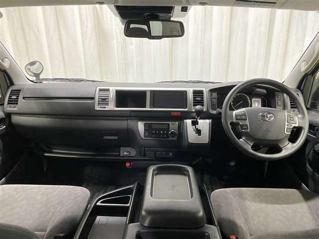 ハイエース2.7 グランドキャビン 4WD